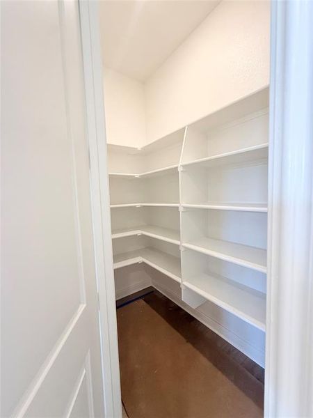 Spacious, unfurnished interior of a new home in , Burleson (Image 9).