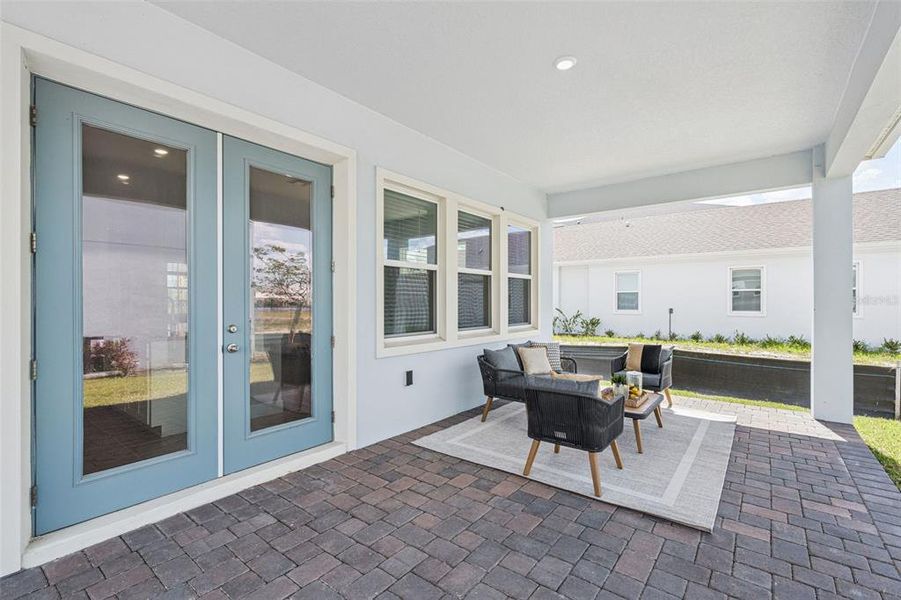 Exterior details and patio area of a home in Laureate Park, Orlando (Image 36).