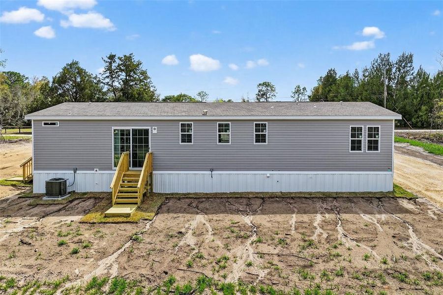 Exterior details and patio area of a home in , Ocala (Image 22).