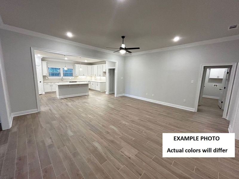 Spacious, unfurnished interior of a new home in Young Oaks, Crestview (Image 6).
