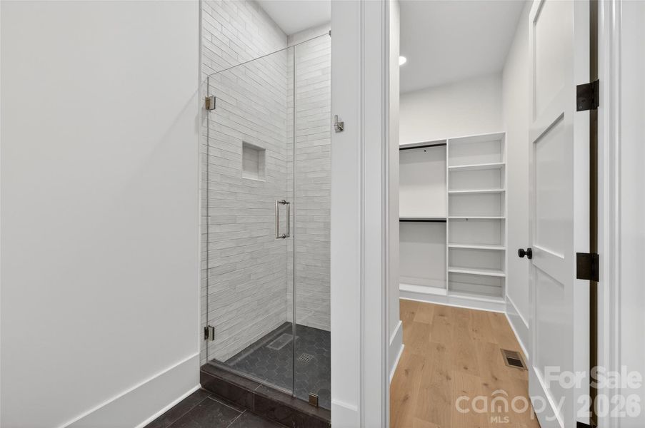 Spacious, unfurnished interior of a new home in , Mint Hill (Image 22).