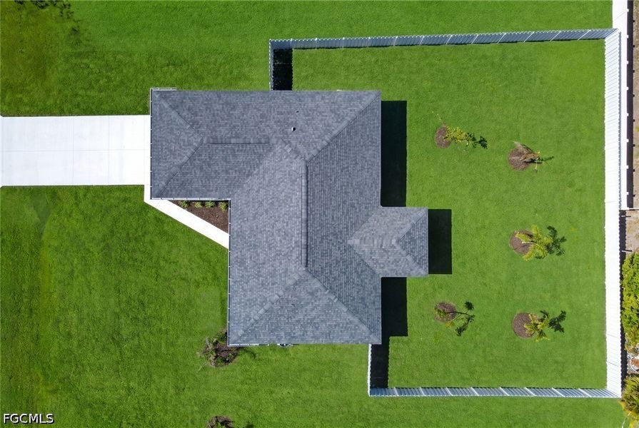 Image 33 of a home in Cape Coral.