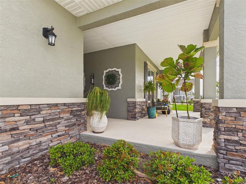 Exterior details and patio area of a home in , Ocala (Image 25).