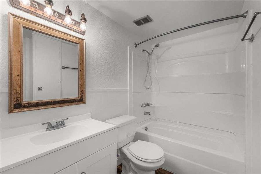 Furnished interior view inside a new home in , Granbury (Image 7). Furnished interior view inside a new home in , Granbury (Image 7).