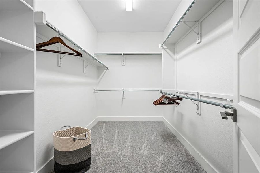 Image 33 of a home in .