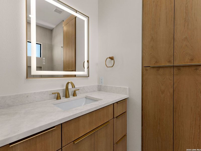 Image 32 of a home in .