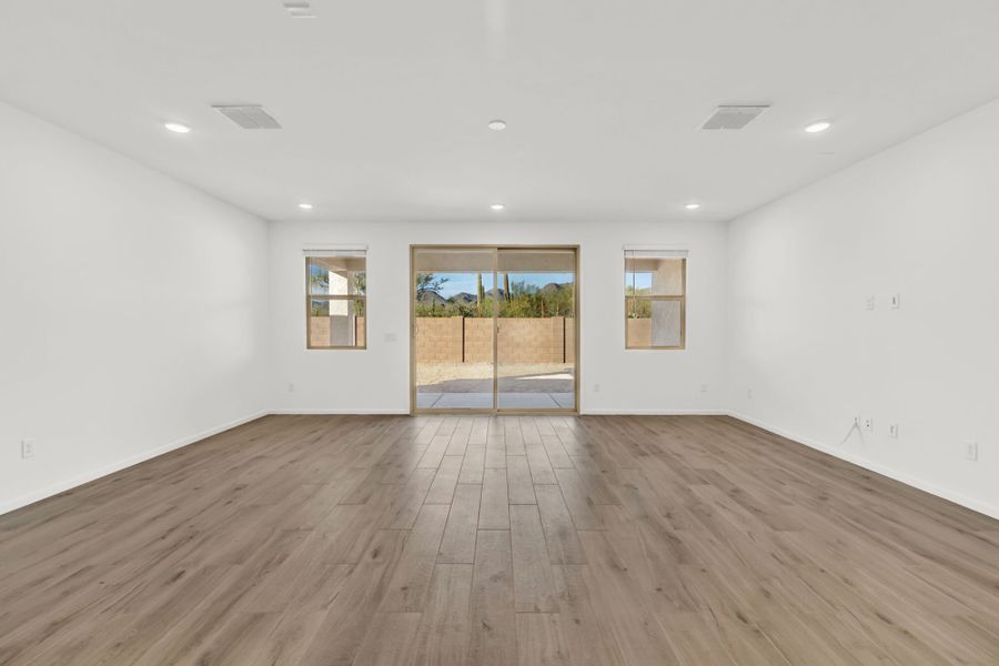 Spacious, unfurnished interior of a new home in Montelena, Marana (Image 10). Spacious, unfurnished interior of a new home in Montelena, Marana (Image 10).