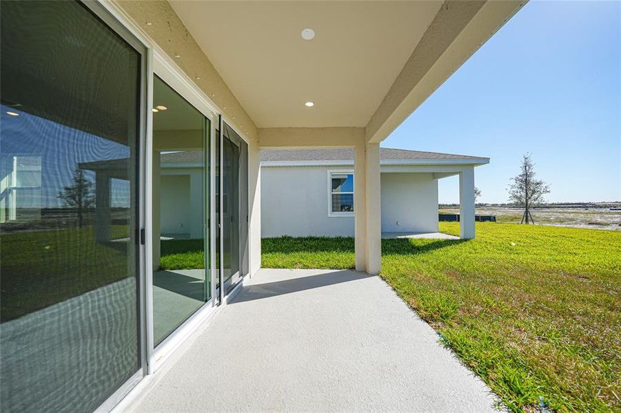 Exterior details and patio area of a home in , Punta Gorda (Image 3).
