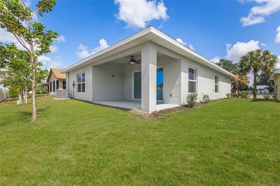 Exterior details and patio area of a home in , Port Charlotte (Image 29).