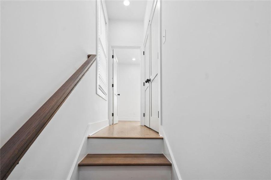 Spacious, unfurnished interior of a new home in , Atlanta (Image 18).