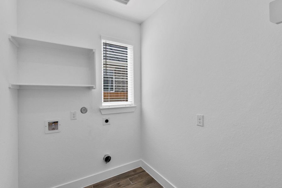 Spacious, unfurnished interior of a new home in Emory Glen, Magnolia (Image 13).