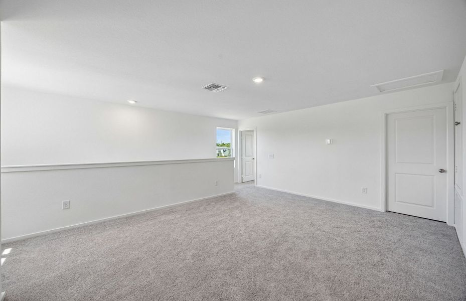 Spacious, unfurnished interior of a new home in Windcress, Cove (Image 21).