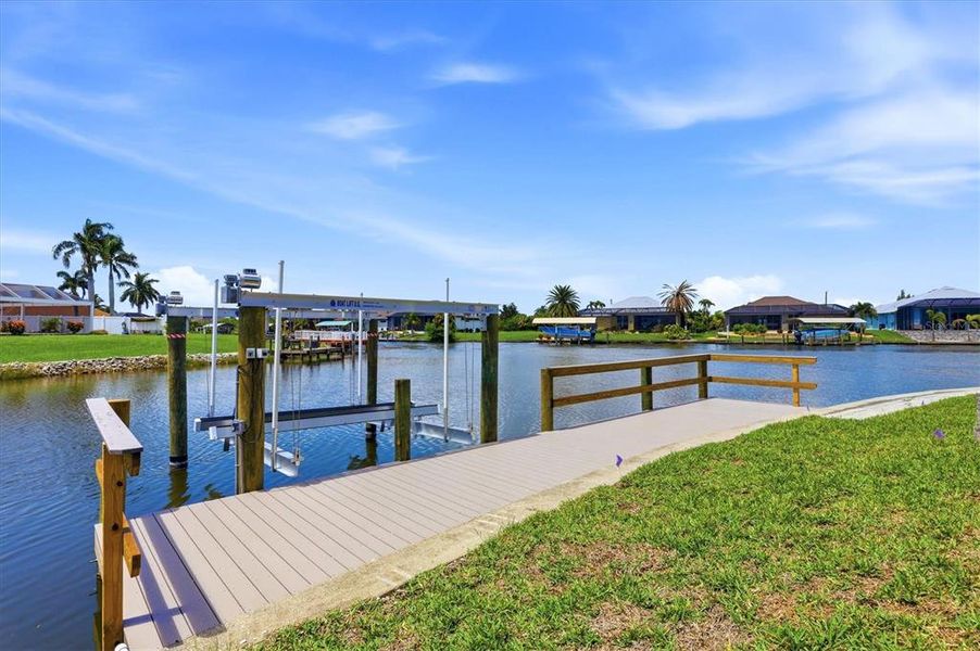 Community amenities in , Port Charlotte (Image 33).