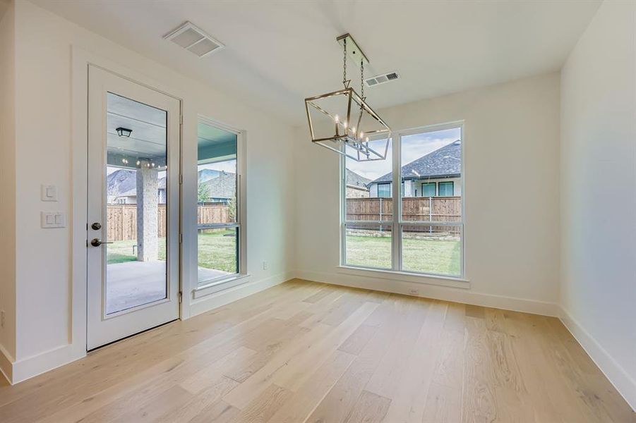 Spacious, unfurnished interior of a new home in M3 Ranch 60s, Mansfield (Image 13).