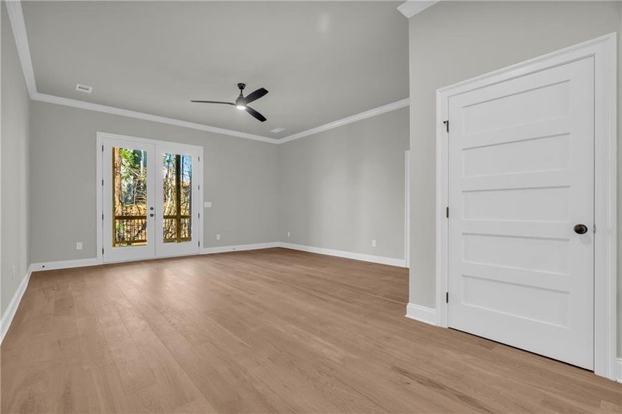 Spacious, unfurnished interior of a new home in , Gainesville (Image 37).