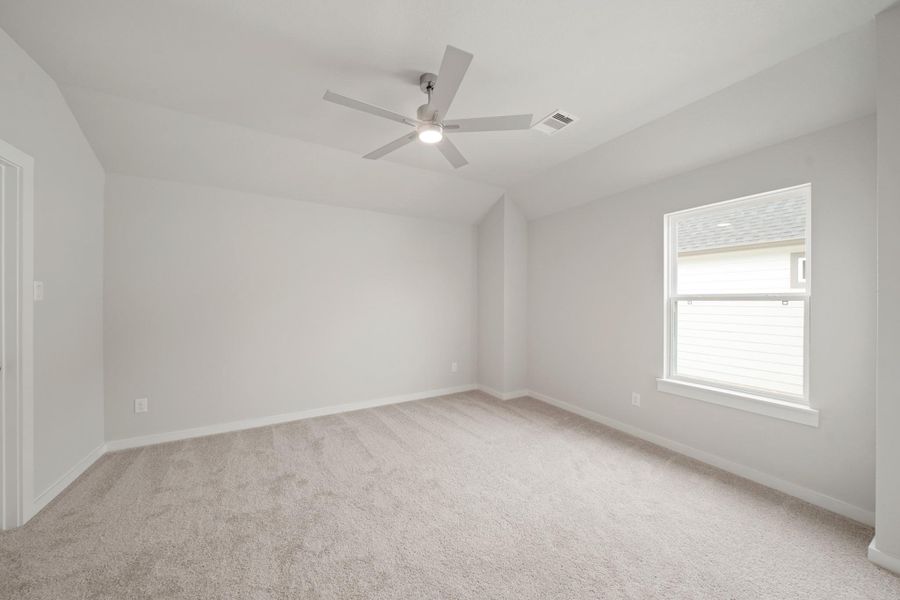 Spacious, unfurnished interior of a new home in Barton Creek Ranch, Conroe (Image 11). Spacious, unfurnished interior of a new home in Barton Creek Ranch, Conroe (Image 11).