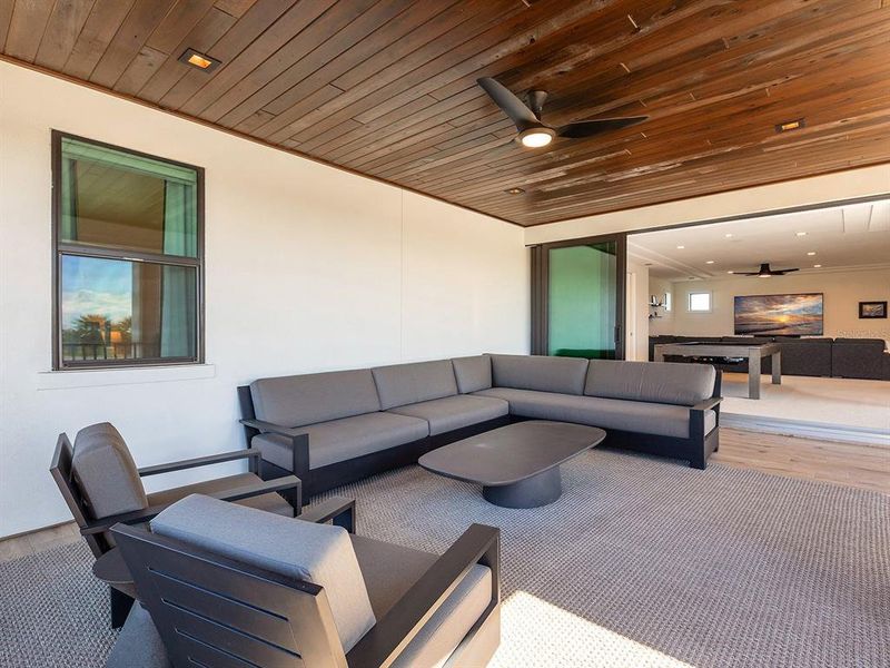 Exterior details and patio area of a home in , Lakewood Ranch (Image 31).