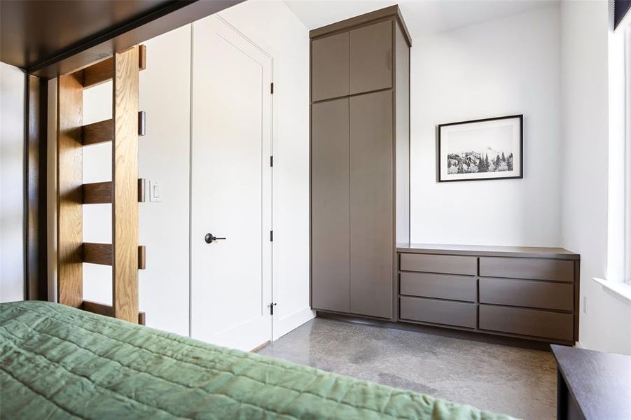 Image 33 of a home in . Image 33 of a home in .