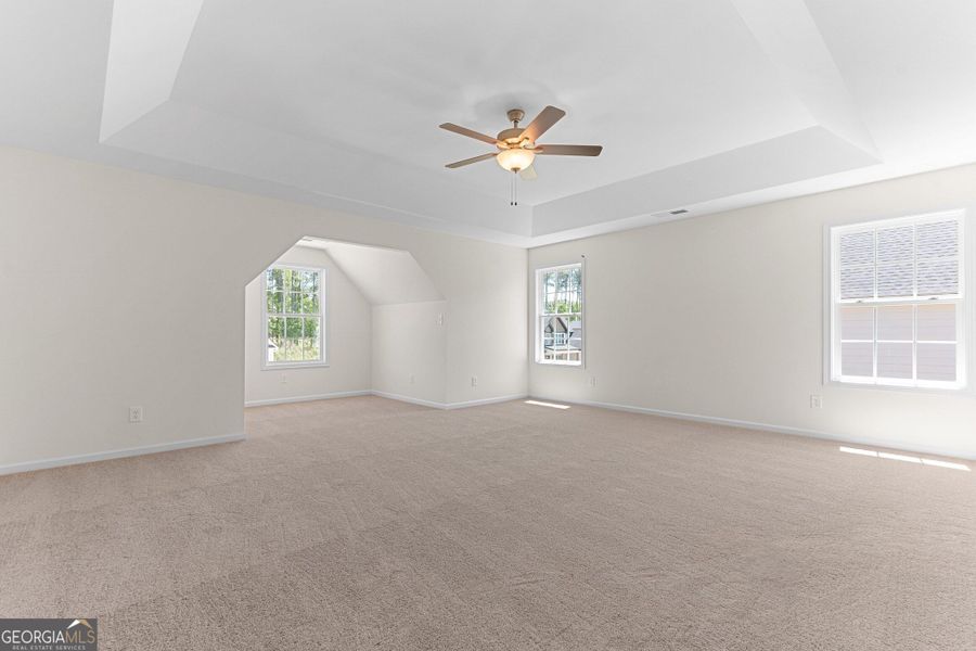 Spacious, unfurnished interior of a new home in Juliette Crossing, Forsyth (Image 20).