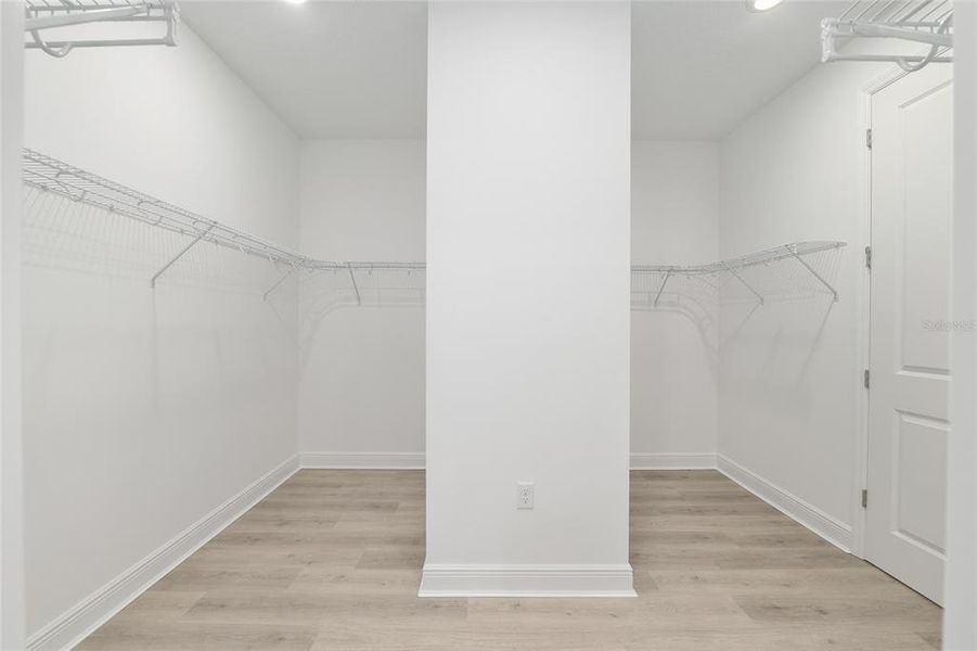 Spacious, unfurnished interior of a new home in , Ocala (Image 52).