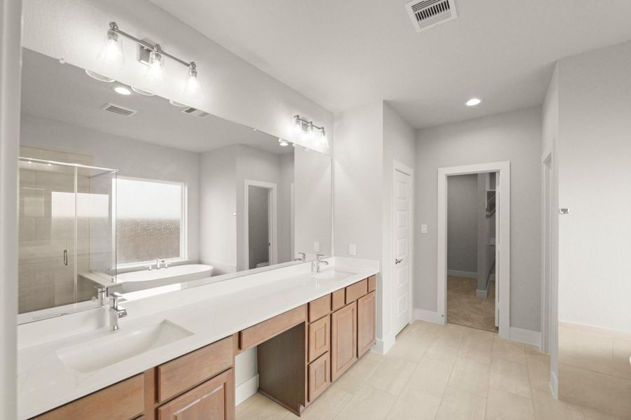 Furnished interior view inside a new home in Briarwood Crossing, Rosenberg (Image 7). Furnished interior view inside a new home in Briarwood Crossing, Rosenberg (Image 7).