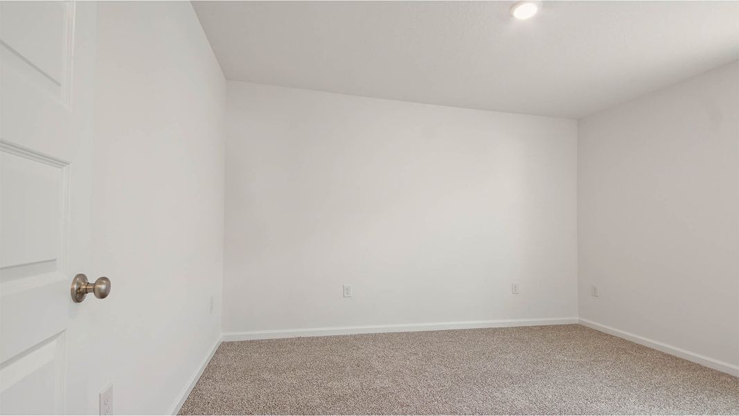 Representative unfurnished interior of a home built from the Ryder by D.R. Horton in Ashton Park Phase III, Freeport (Image 30).