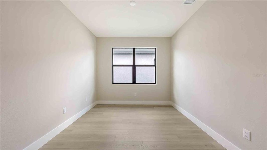 Spacious, unfurnished interior of a new home in Woodland Preserve, Parrish (Image 45).
