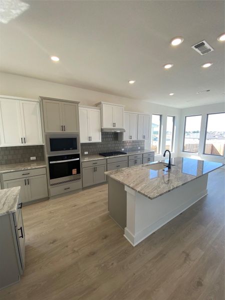 Light & Bright Open Concept Kitchen