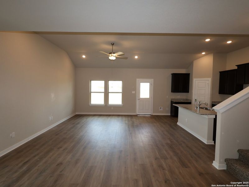 Spacious, unfurnished interior of a new home in Winding Brook, San Antonio (Image 29). Spacious, unfurnished interior of a new home in Winding Brook, San Antonio (Image 29).