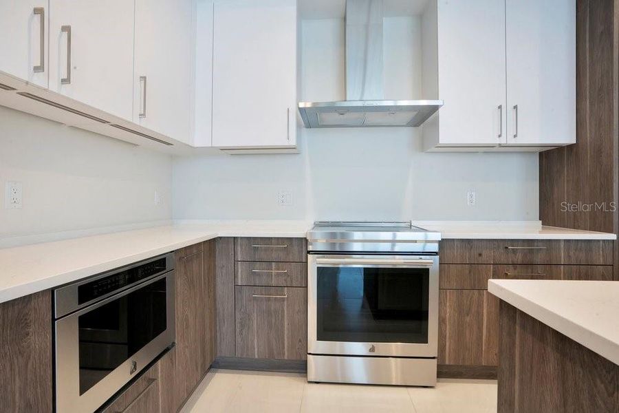 Furnished interior view inside a new home in , St. Petersburg (Image 17).