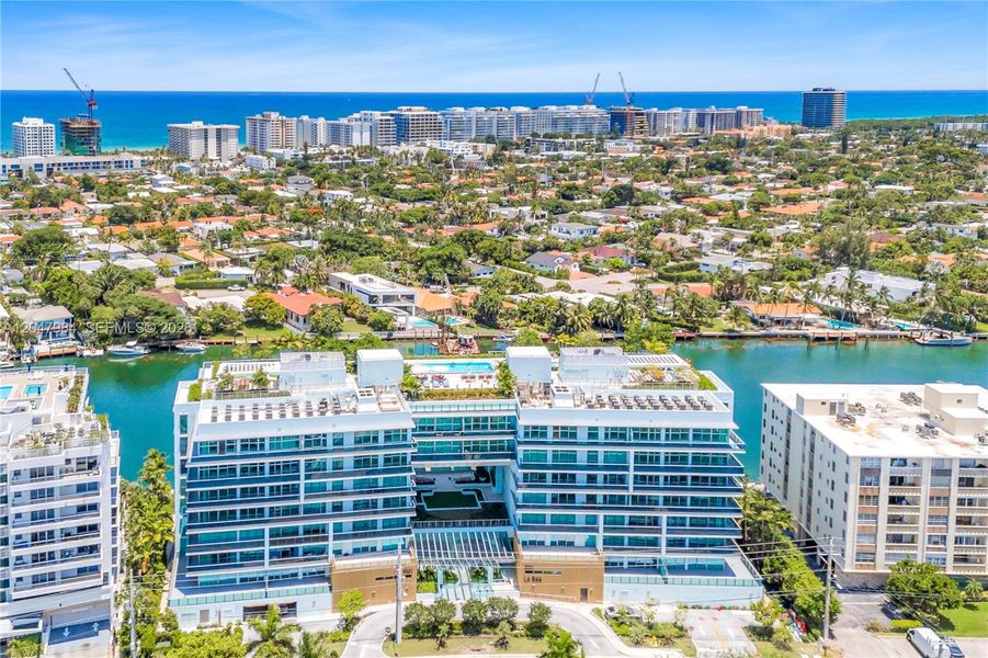 Condo located in Bay Harbor Islands, FL showcasing its design and architecture (Image 4).