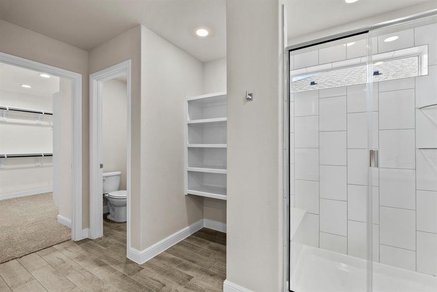 Furnished interior view inside a new home in Sandstone Estates, Granbury (Image 10).