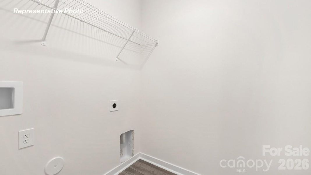 Spacious, unfurnished interior of a new home in Reedy Creek Preserve, Charlotte (Image 16).