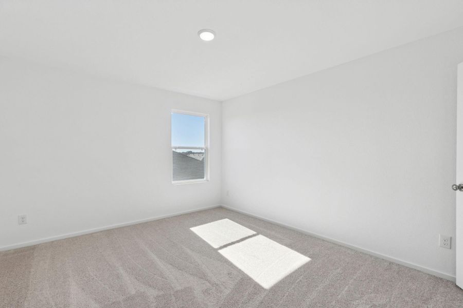 Spacious, unfurnished interior of a new home in Montgomery Bend, Montgomery (Image 24).