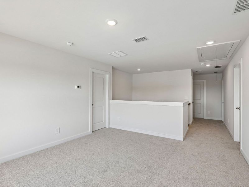 Spacious, unfurnished interior of a new home in Avery Farms - Legacy Series, Murfreesboro (Image 14).