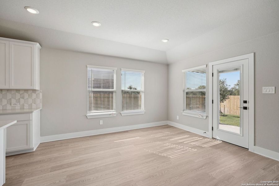 Spacious, unfurnished interior of a new home in Carmel Ranch, Schertz (Image 20). Spacious, unfurnished interior of a new home in Carmel Ranch, Schertz (Image 20).