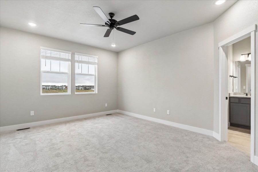 Spacious, unfurnished interior of a new home in Aspen Meadows, Colorado Springs (Image 30). Spacious, unfurnished interior of a new home in Aspen Meadows, Colorado Springs (Image 30).