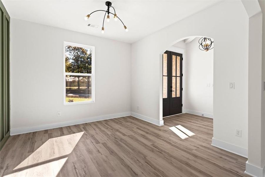 Spacious, unfurnished interior of a new home in , Gainesville (Image 47).