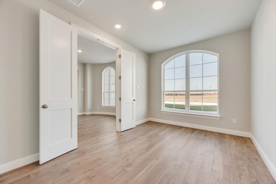 Spacious, unfurnished interior of a new home in Park Trails, Forney (Image 24). Spacious, unfurnished interior of a new home in Park Trails, Forney (Image 24).