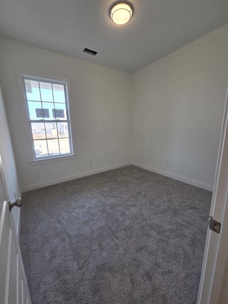 Spacious, unfurnished interior of a new home in Twin Oaks, Oakland (Image 11).