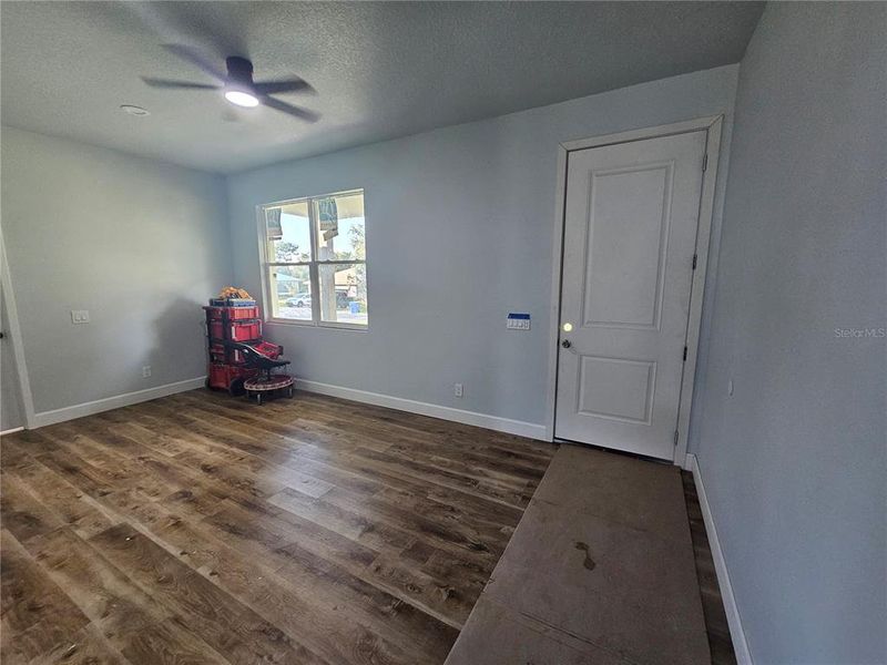 Spacious, unfurnished interior of a new home in , Orange City (Image 19).