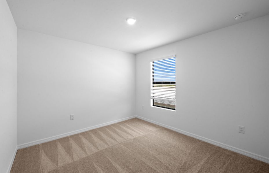 Spacious, unfurnished interior of a new home in Whispering Lakes, Lehigh Acres (Image 29).