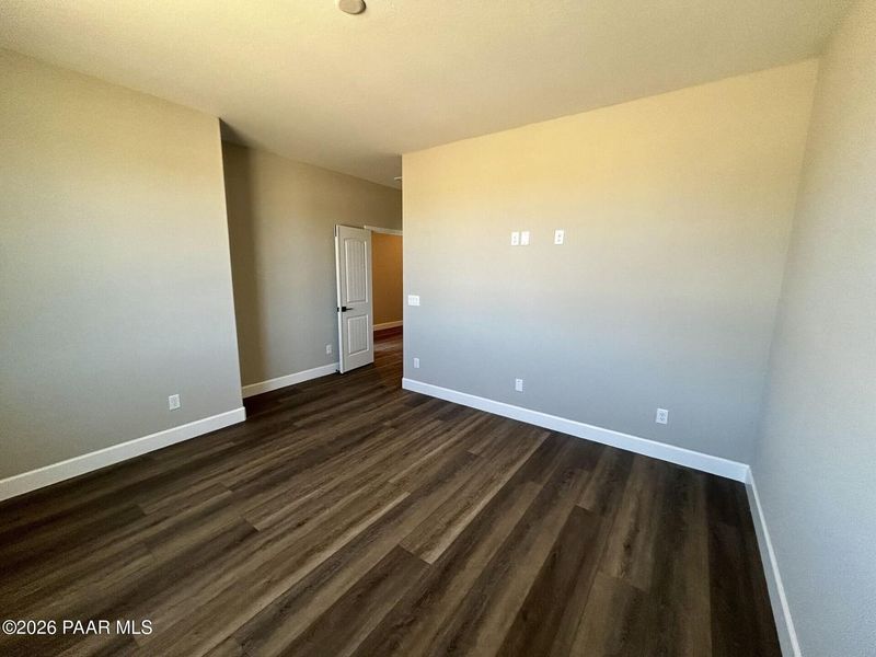 Spacious, unfurnished interior of a new home in North Ridge at Pronghorn Ranch, Prescott Valley (Image 24).