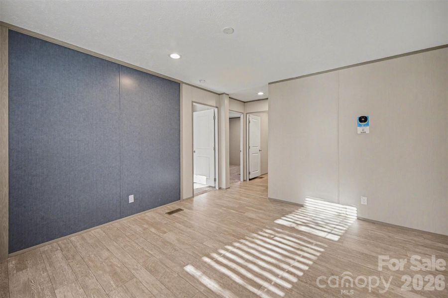 Spacious, unfurnished interior of a new home in , Shelby (Image 24).