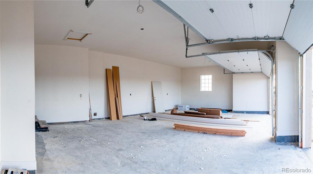 Image 12 of a home in .