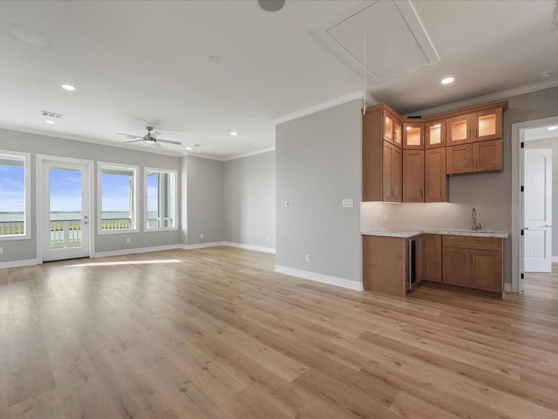 Spacious, unfurnished interior of a new home in , Freeport (Image 31).