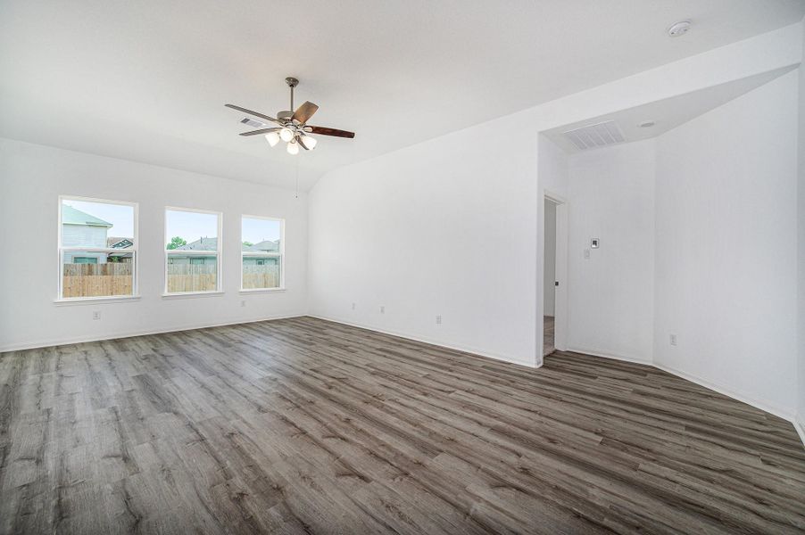 Beautiful 1 Story Home! Hardin Floor plan.  Pictures are representation of the Hardin SB plan.  Colors and selections may vary.   Call today for a tour!