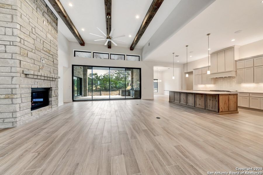 Spacious, unfurnished interior of a new home in , Boerne (Image 37).
