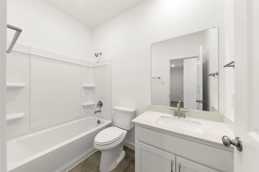 21. 3212 Red Hill - 2ND Bath 21. 3212 Red Hill - 2ND Bath