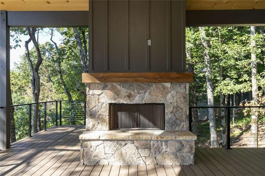 Exterior details and patio area of a home in , Jasper (Image 24).